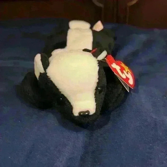 Ty Beanie Baby Stinky - Picture 6 of 6